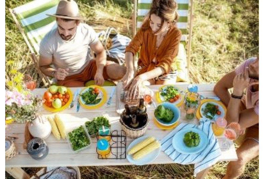 ¿ALMORZAR DENTRO O FUERA? LO MEJOR DEL JARDÍN