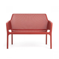 Net Bench Outdoor-Sofa, leicht und kompakt aus Polypropylen-Fiberglas von Nardi Outdoor.