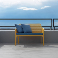 Net Bench Outdoor-Sofa, leicht und kompakt aus Polypropylen-Fiberglas von Nardi Outdoor.