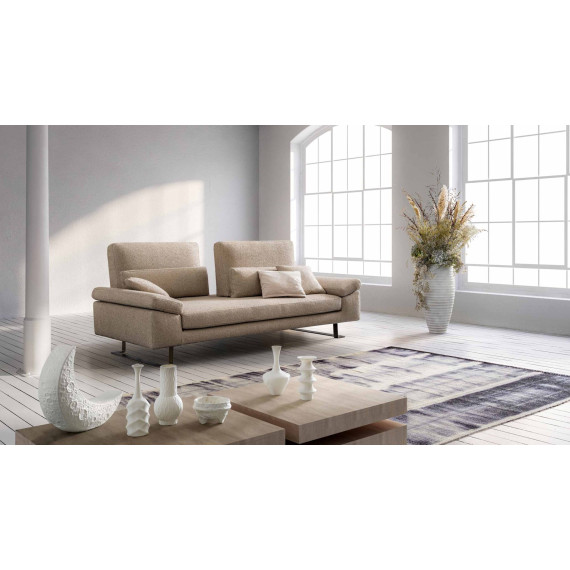 Sofa with sliding backrest system and high feet Boss by Samoa