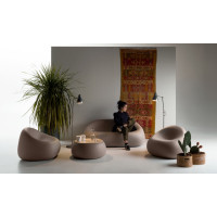 Outdoor-Sofa Gumball aus Polyethylen mit weichem und zartem Design von Plust Outdoor.