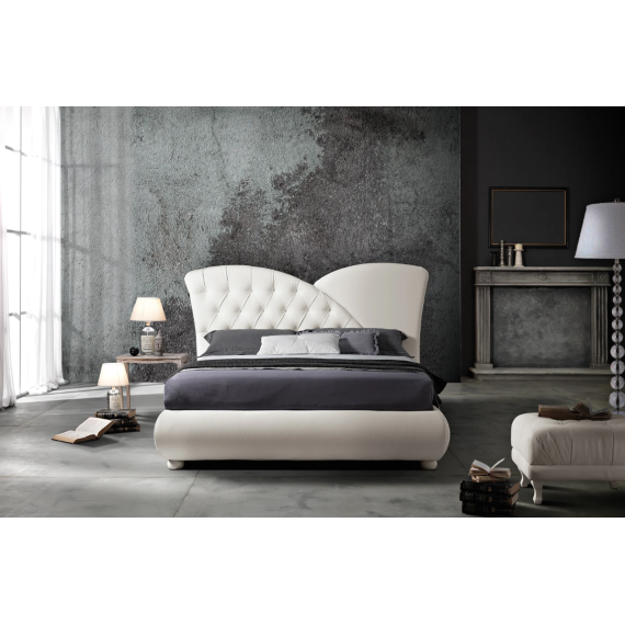 Classic double bed with distinctive headboard - Gabbiano Artigiana Letti