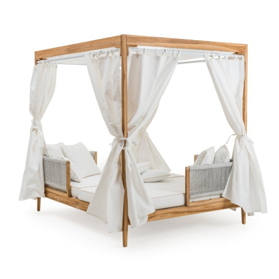 Zante canopy daybed by Rosa Splendiani