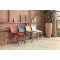 Eva chair in polypropylene by Stones.