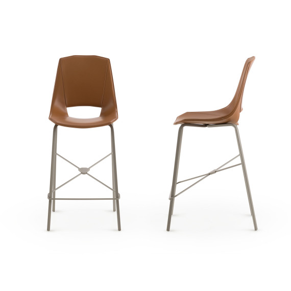 Leather or polypropylene Eva 6 Pointhouse stool