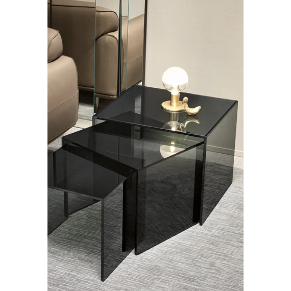 Trio coffee table in glass by Tonelli Design