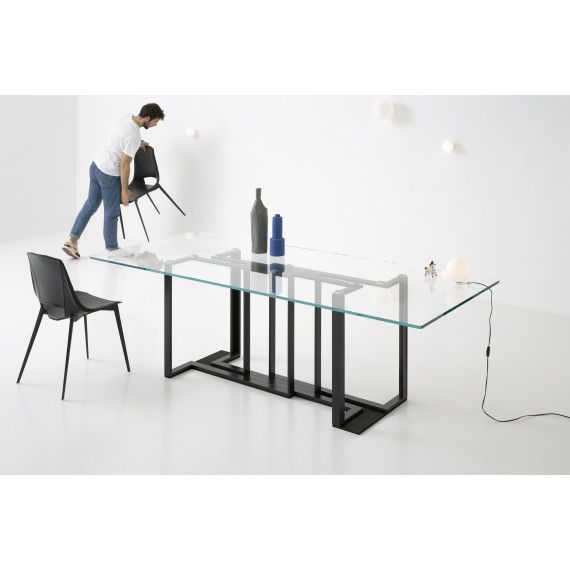 Fixed table with central base Accademia Pointhouse